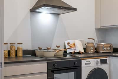 1 bedroom apartment at The Bays - Image 5