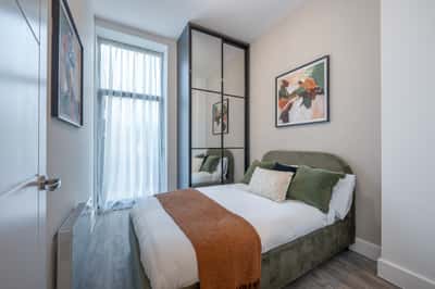 2 bedroom apartment at The Bays - Image 3