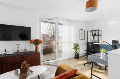 1 bedroom apartment at L&Q at Hayes Village - Image 2