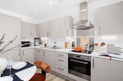 1 bedroom apartment at L&Q at Hayes Village - Image 6