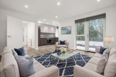 1 bedroom apartment at Beaumont Manor - Image 6