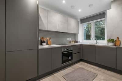 1 bedroom apartment at Beaumont Manor - Image 8