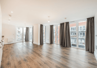 Studio apartment at Howard Court - Image 11