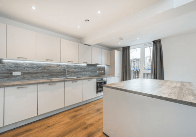 2 bedroom duplex at Howard Court - Image 17