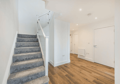 2 bedroom duplex at Howard Court - Image 30