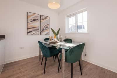 3 bedroom house at Isleport Grove - Image 11