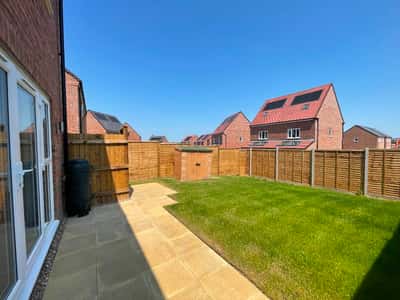 3 bedroom house at The Pioneers - Image 5