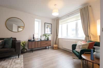 3 bedroom house at The Pioneers - Image 6