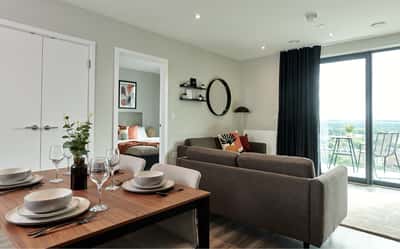 2 bedroom apartment at Apo Kew Bridge - Image 10