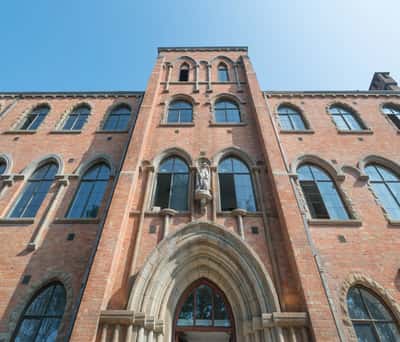 Studio apartment at Clarendon Quarter - Image 1