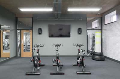 Studio apartment at Clarendon Quarter - Image 5