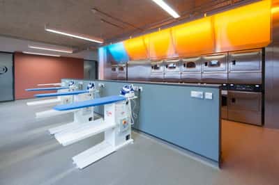 Studio apartment at Clarendon Quarter - Image 7