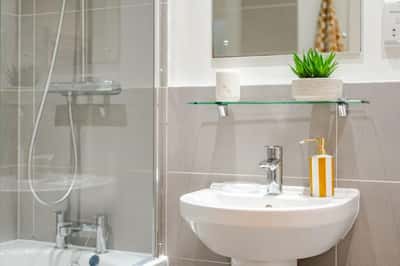 2 bedroom apartment at Clarendon Quarter - Image 23