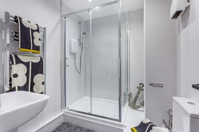 2 bedroom apartment at Queen Street Quarter - Image 8