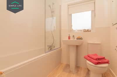 3 bedroom house at Bracken Grange - Image 5