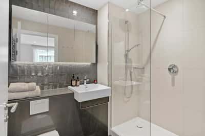 2 bedroom apartment at East Village - Image 5