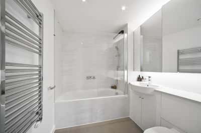 2 bedroom apartment at East Village - Image 10