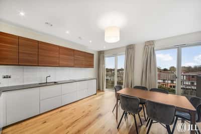 3 bedroom apartment at Sugar House Island - Image 3