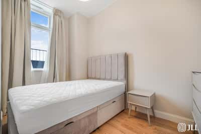 3 bedroom apartment at Sugar House Island - Image 6