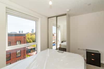 2 bedroom apartment at Empyrean - Image 6