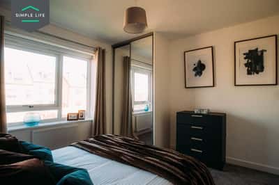 4 bedroom house at Prince's Gardens - Image 5