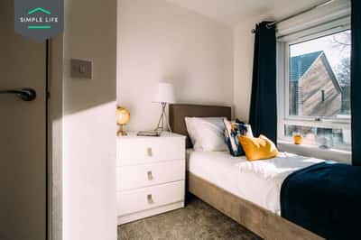 4 bedroom house at Prince's Gardens - Image 13