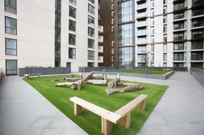 2 bedroom apartment at Elephant Central - Image 12