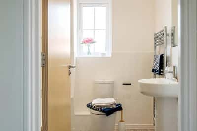 2 bedroom house at James Mill Way - Image 8