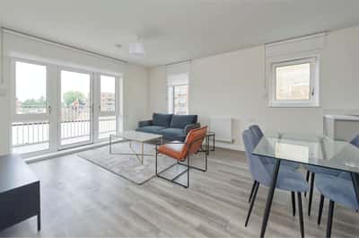 1 bedroom apartment at Springfield Parkside - Image 1
