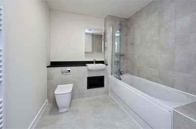 2 bedroom apartment at Springfield Parkside - Image 6