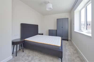 2 bedroom apartment at Springfield Parkside - Image 19
