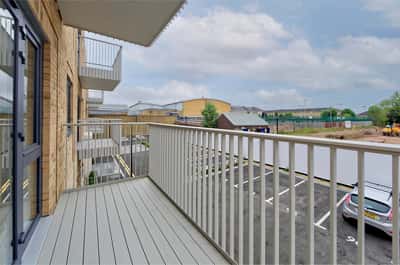 2 bedroom apartment at Springfield Parkside - Image 2