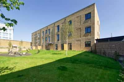 2 bedroom apartment at Springfield Parkside - Image 17