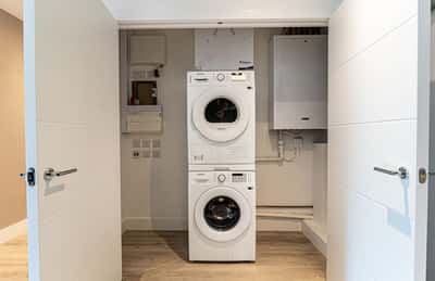 2 bedroom apartment at Cortland Cassiobury - Image 9