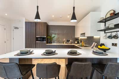 2 bedroom apartment at Cortland Cassiobury - Image 11