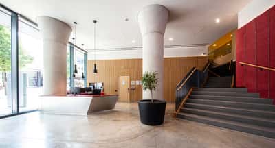 1 bedroom apartment at Alameda - Image 11