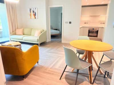 2 bedroom apartment at Alameda - Image 1