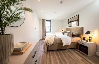 2 bedroom apartment at Alameda - Image 18