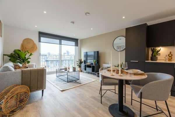 Hairpin House - Image 4