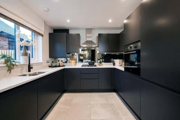 Abbey Heights - Image 8