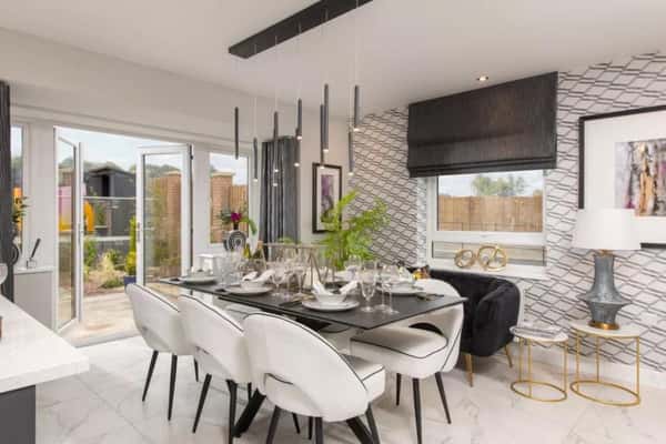 Autumn Ford - Image 4