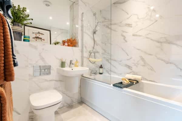 Harbour Village - Image 13