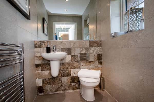 Regency Manor - Image 13