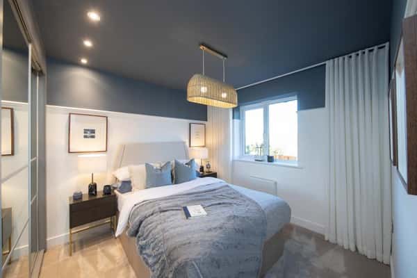 Weaver Green - Image 11