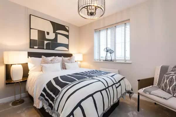 Weavers Fields - Image 11