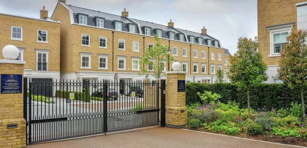 Fitzroy Gate - Image 9