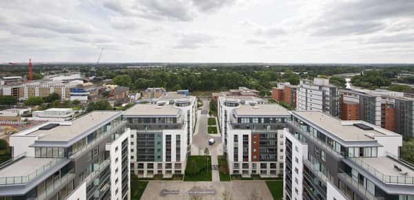 Kew Bridge West - Image 1