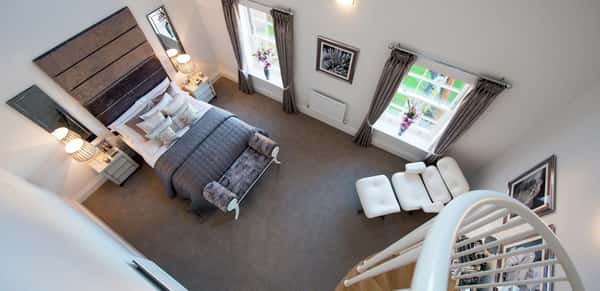 The Avenue - Image 4