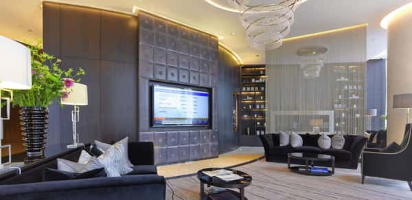 The Tower, One St George Wharf - Image 1