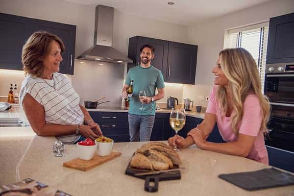 St James Gate Bulkington - Image 8